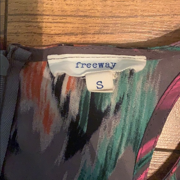 Multi color freeway romper - Picture 2 of 2